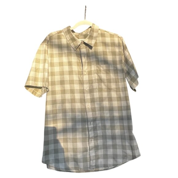 Marmot Mountain Works Olive Green and Light Green Short Sleeve Button Down Shirt - Picture 3 of 7